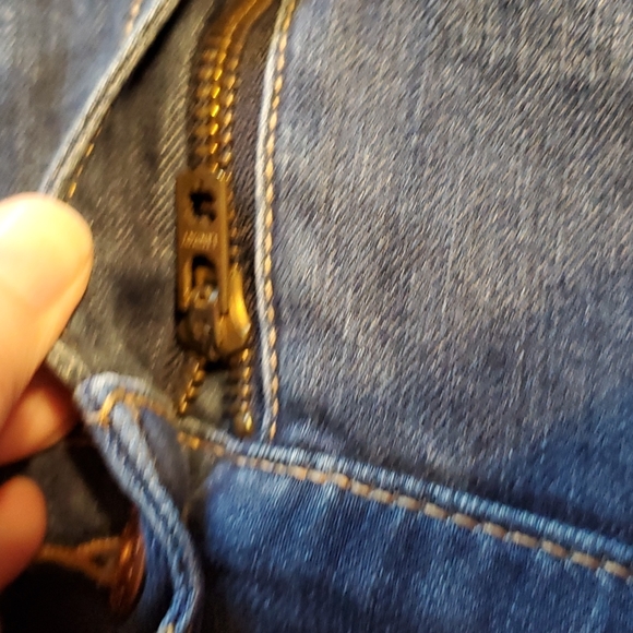 Lucky Brand Jeans - Picture 10 of 13